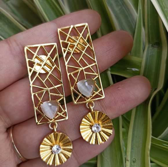 Handmade gold platted stone studded contemporary earrings - Picture 5 of 11